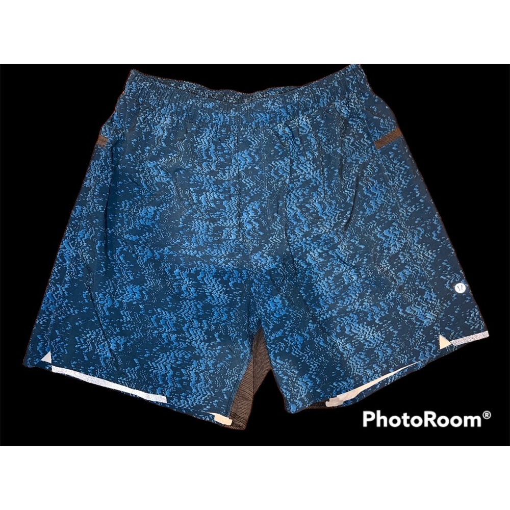 Lululemon Mens shorts sz med